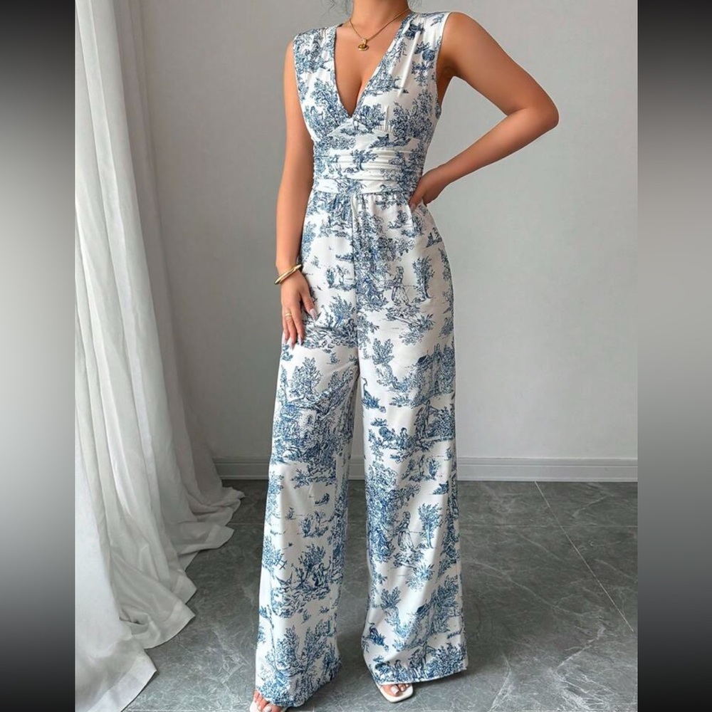 New to Posh C 🔆| Flores Black Jumpsuit with Flattering Fit and Versatile Design - Picture 7 of 10